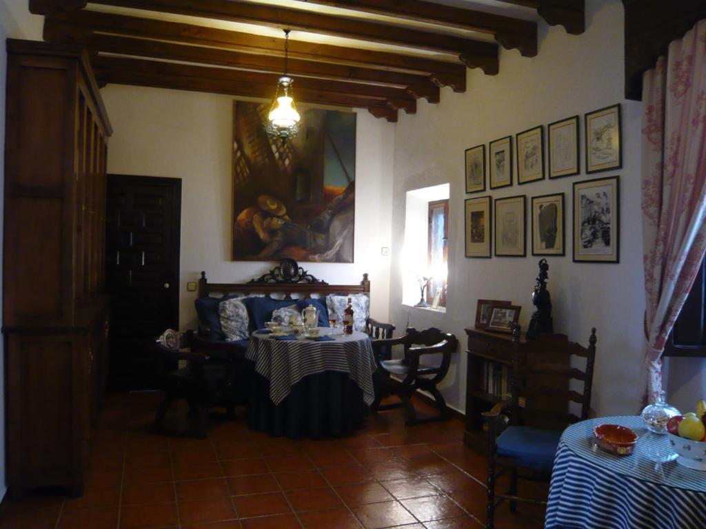 Gasthaus Hospederia Casa De La Torre El Toboso Exterior foto