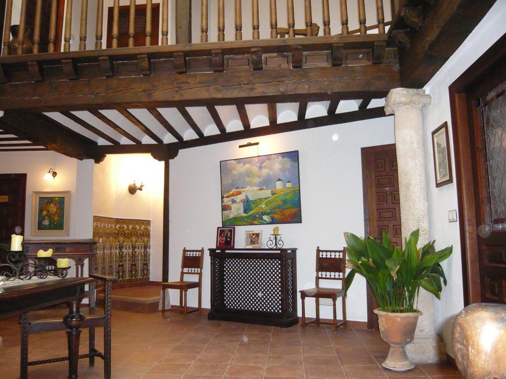 Gasthaus Hospederia Casa De La Torre El Toboso Exterior foto