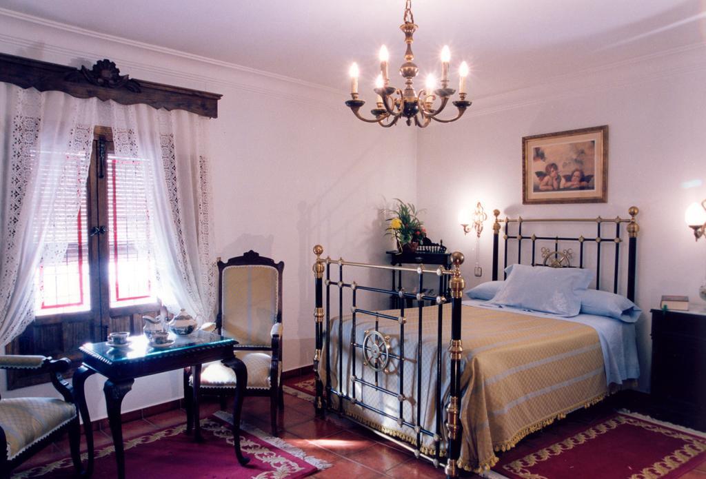Gasthaus Hospederia Casa De La Torre El Toboso Zimmer foto